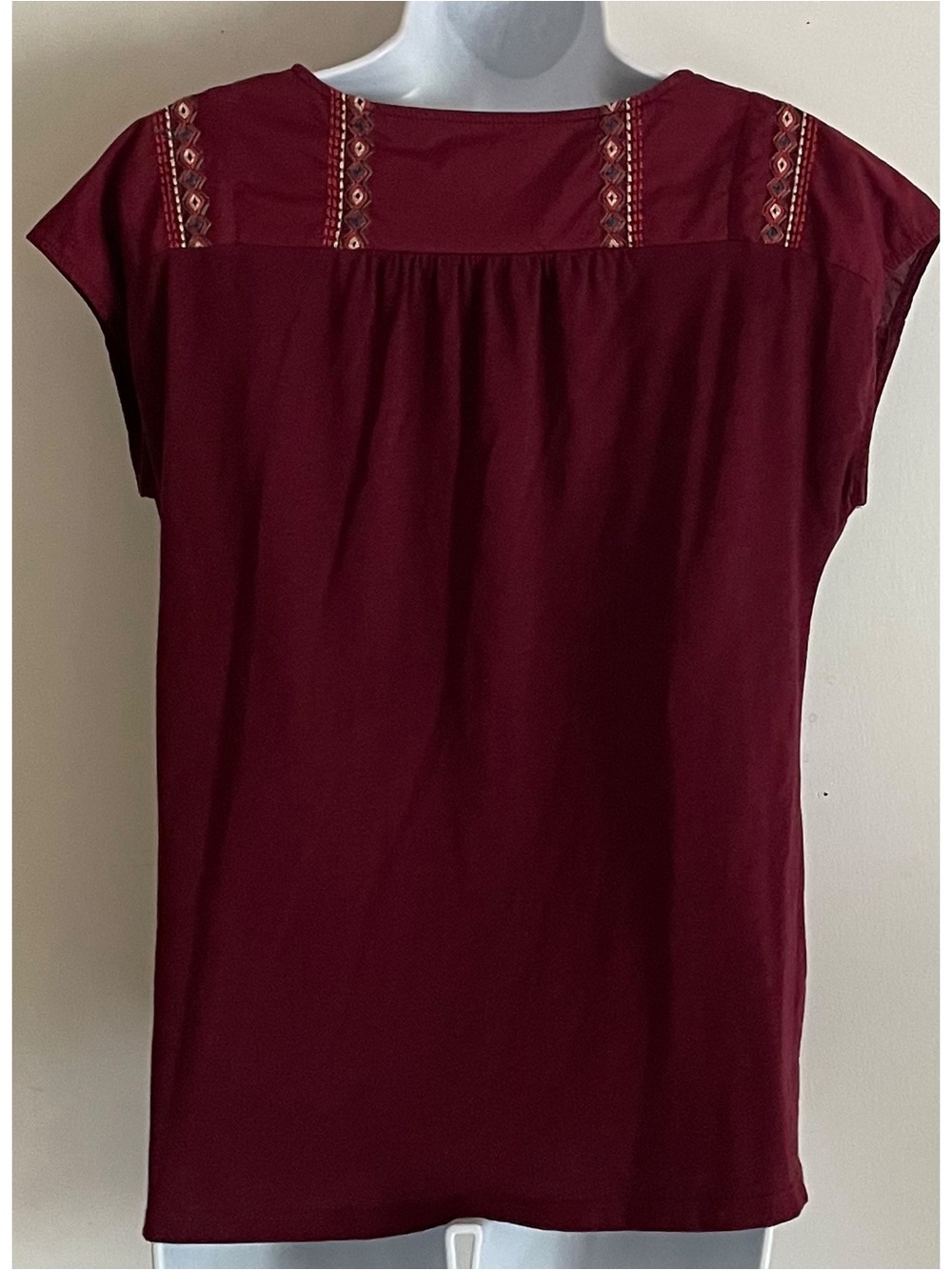 Eddie Bauer Tribal Embroidery Cotton T-shirt Cap Sleeve Boho Maroon Wine - Picture 4 of 8